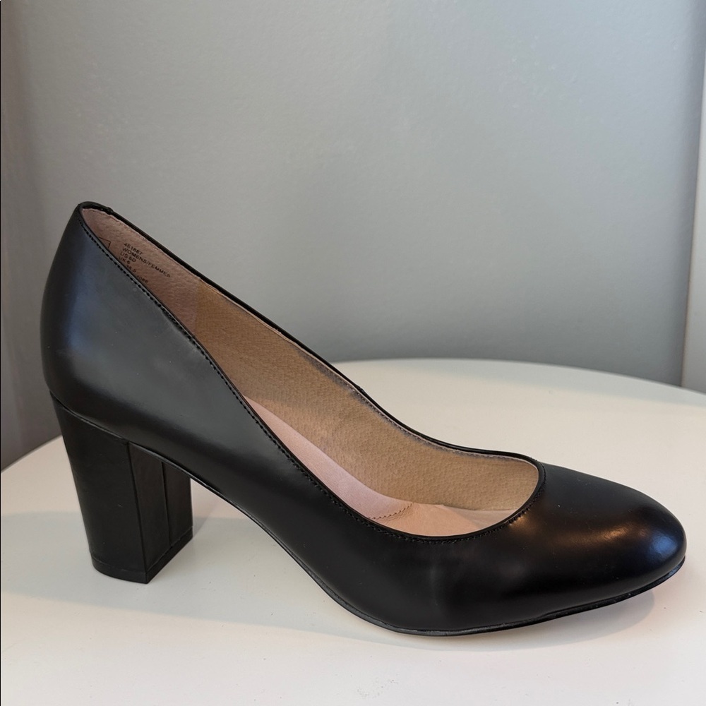 Lands’ End Leather Pump Block Heel Staple Neutral, Minimalist Size 8D Wide NWOB